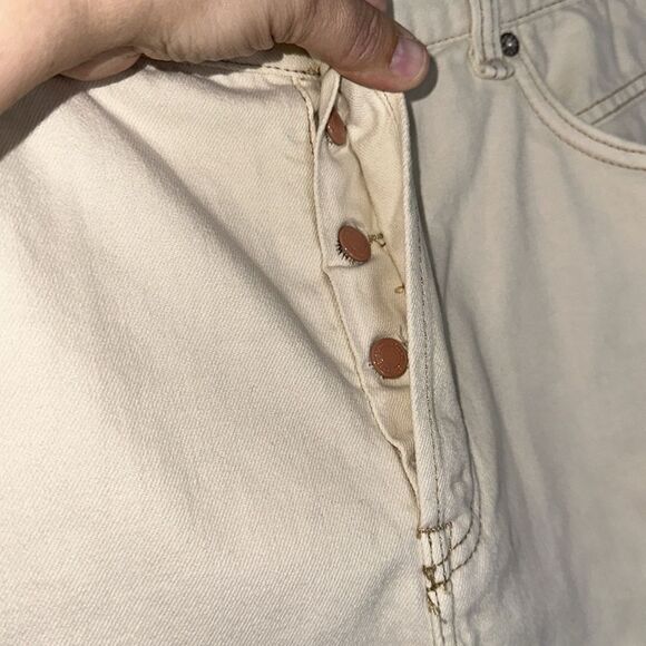 We The Free Free People 32 Ivory Now or Never Distressed Denim Cut Off Shorts - Picture 8 of 16